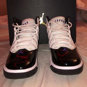 Black & six rings 6.5y